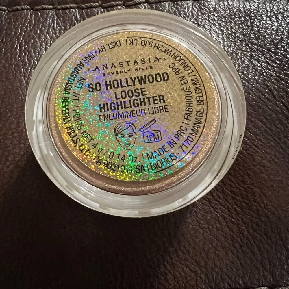 (Sealed) Anastasia Beverly Hills so Hollywood highlighter powder